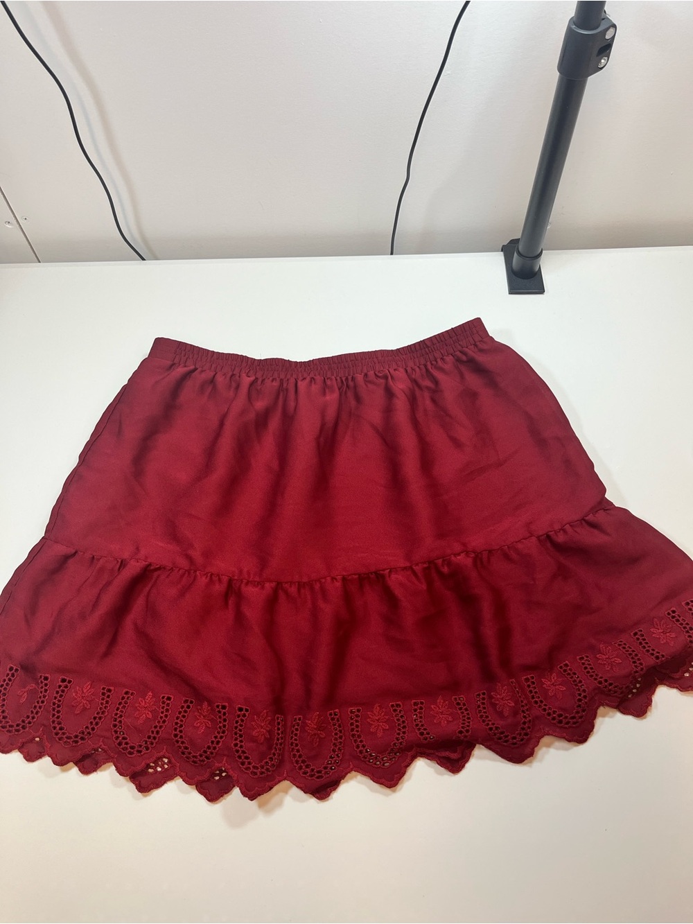 Madewell Burgundy Eyelet Scallop Hem Mini Skirt Size M